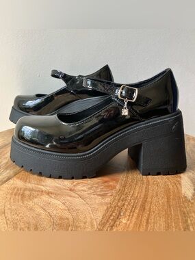 Soda | Faby Faux Patent Leather Lug Soled Chunky Platform Heeled Mary Jane